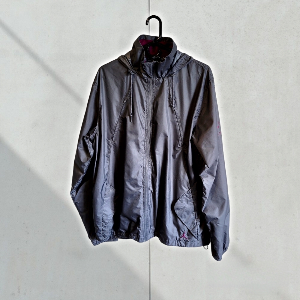 Jordan Men's Gray Death Defying-High Flying 360 Slam Dunk Windbreaker Size Large